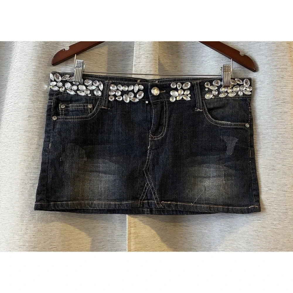 Wallflower Rhinestone Bejeweled Distressed Medium Wash Jean Mini Skirt Size 11‎